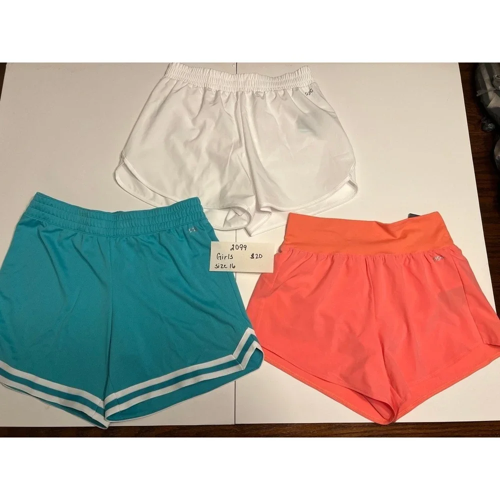 Girls size 16 shorts‎ (2099)